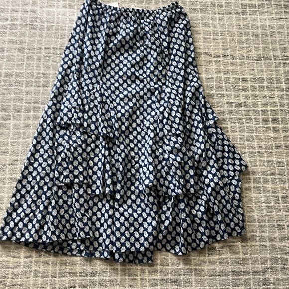 NWT The Great. Curtsy skirt in mini evening daisy, size 3(large) - Picture 8 of 9